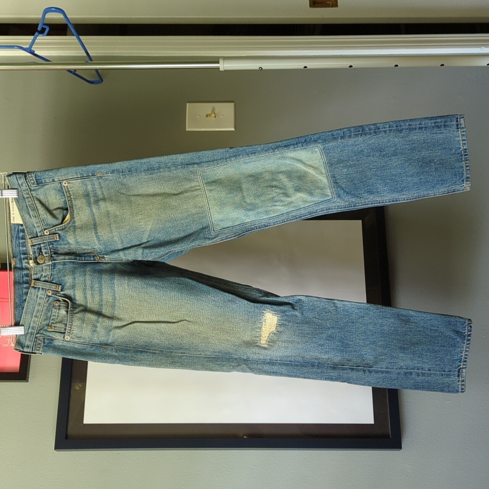 rag & bone boyfriend jeans. Low-rise, straight leg. Size 24.